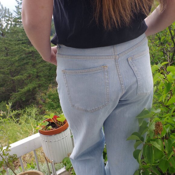 H& M Stone Washed Wide Leg Jeans - Picture 3 of 7